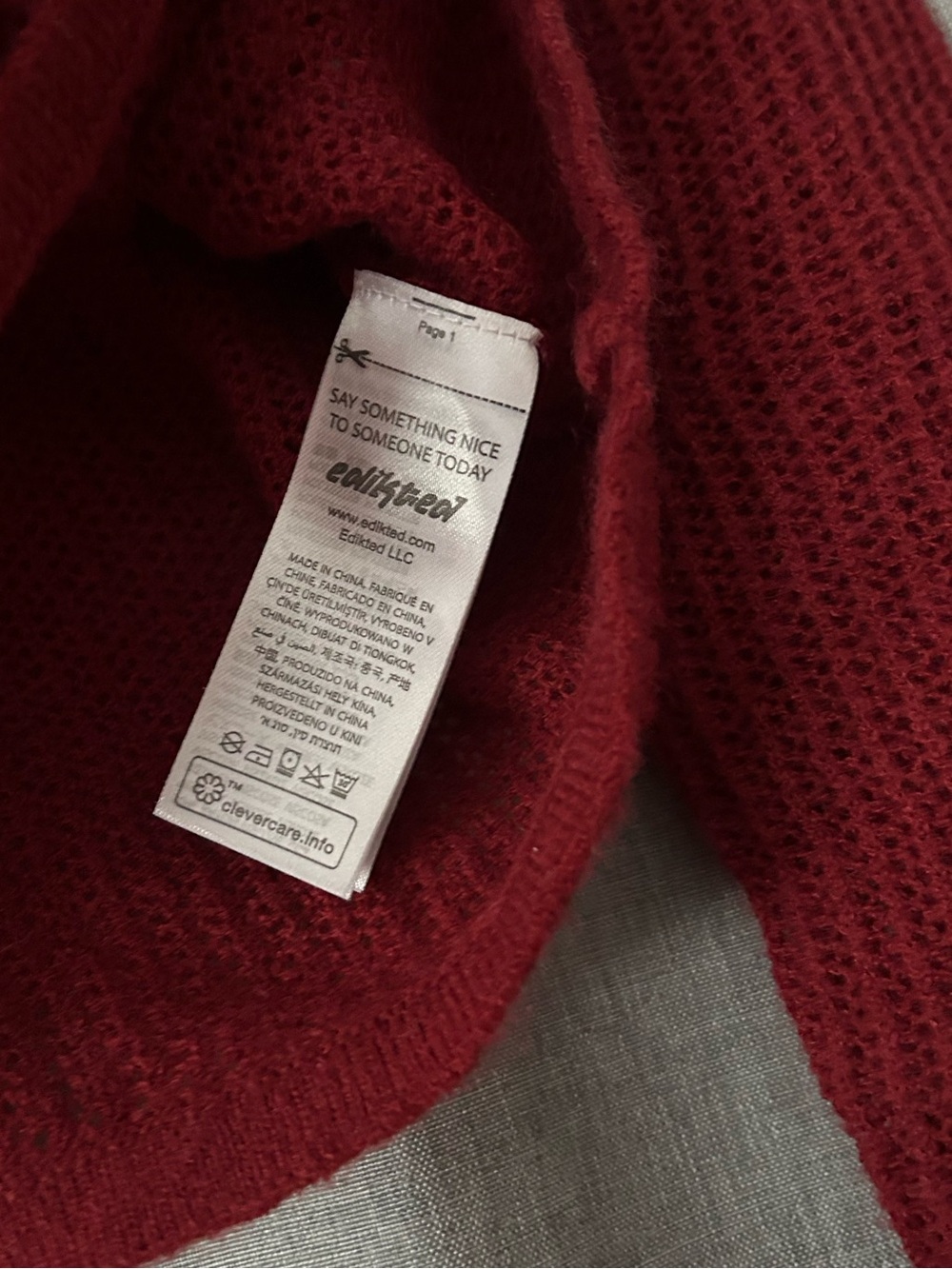 Edikted Ribbed Off-Shoulder Sweater - Picture 3 of 6